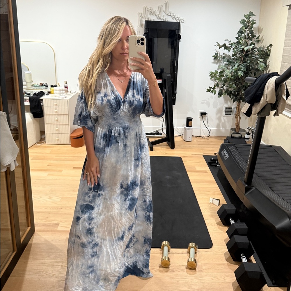 NWOT Gorgeous tie dye maxi dress